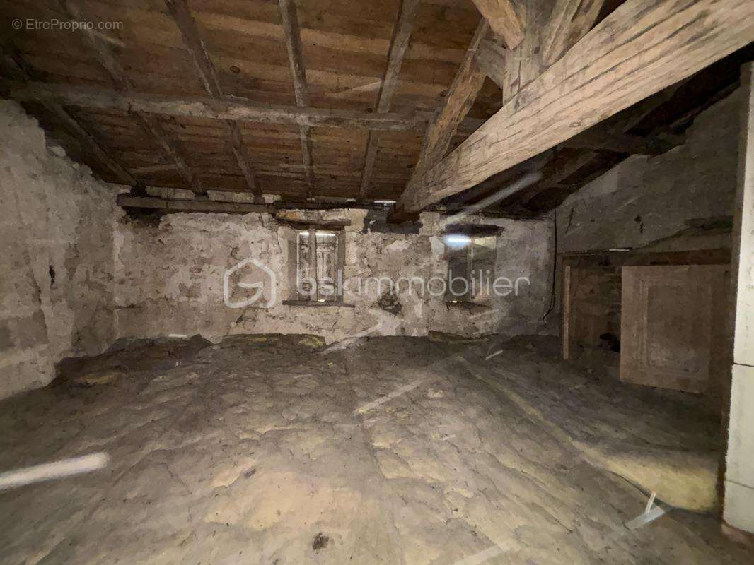 Maison à SAINT-GENES-DE-CASTILLON