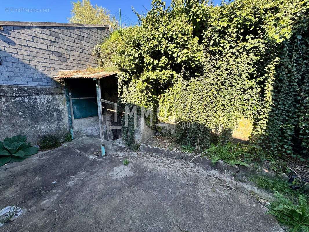 Maison à BEAUMONT-PIED-DE-BOEUF