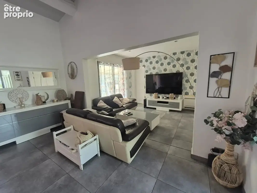 Maison Roquebrune Sur Argens 137m² piscine et sous sol - photo 7