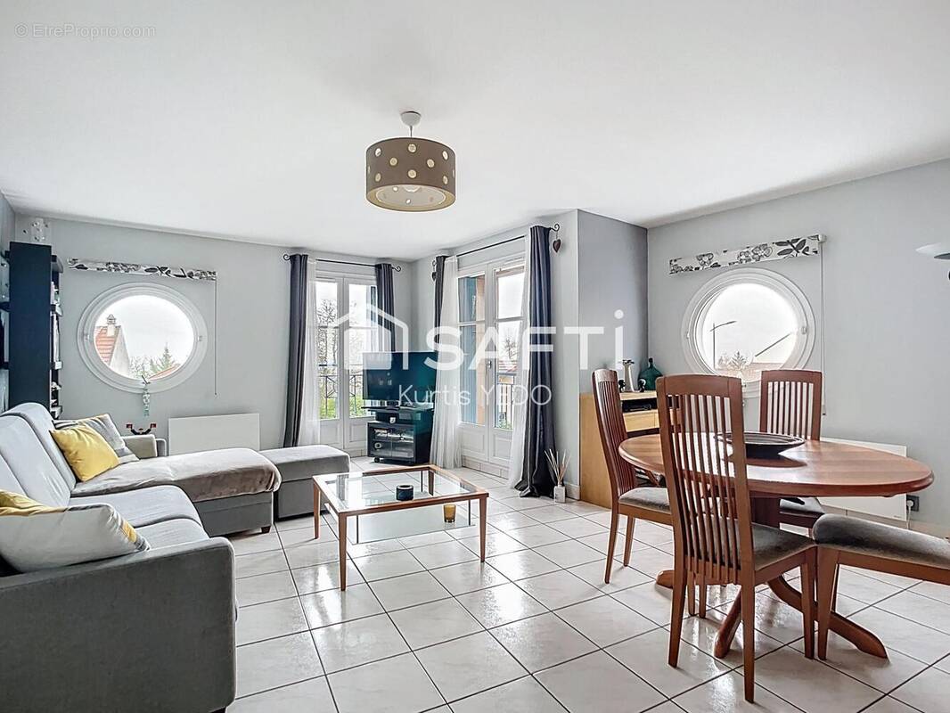 Photo 1 - Appartement à THIAIS