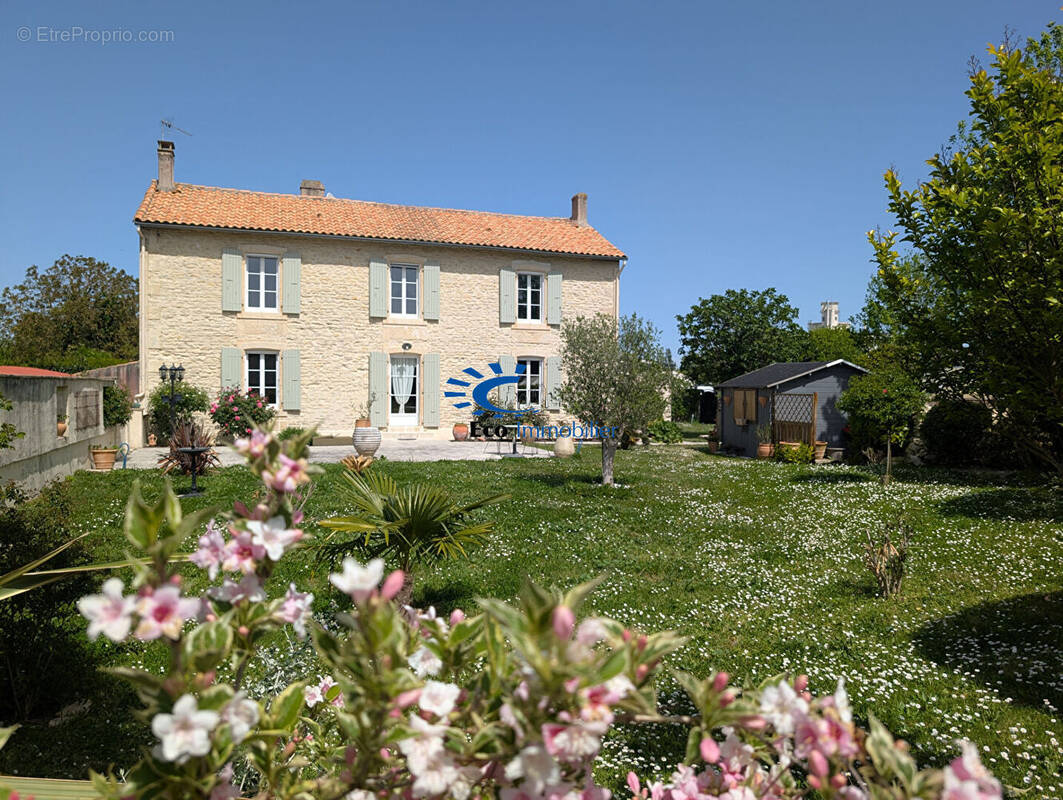 Maison à LA ROCHELLE