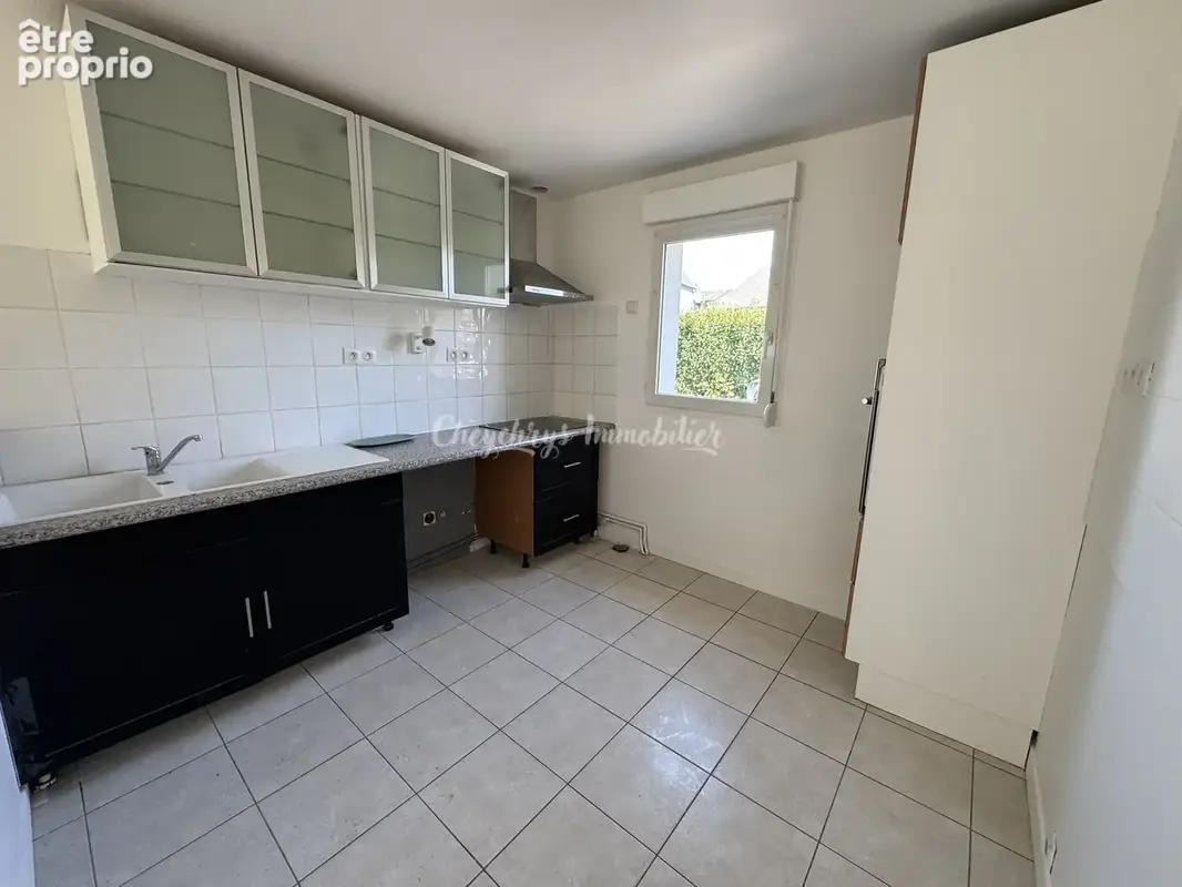 Maison familiale avec jardin et garage - photo 8