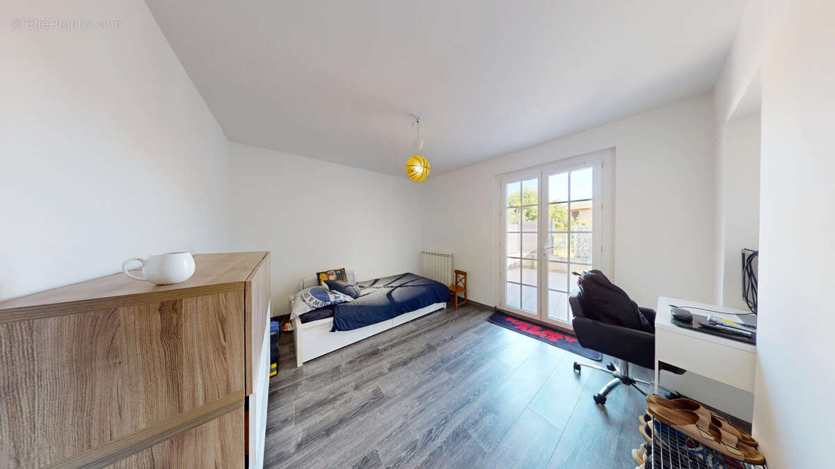 A vendre à Fontenilles Maison de Caractére de 120.74m2 avec terrain de 504m2 - photo 7