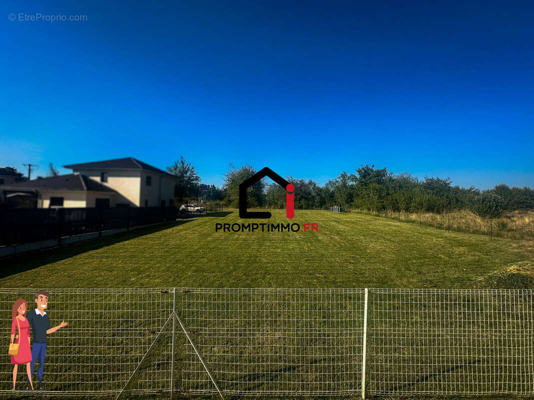 Terrain à ABBEVILLERS