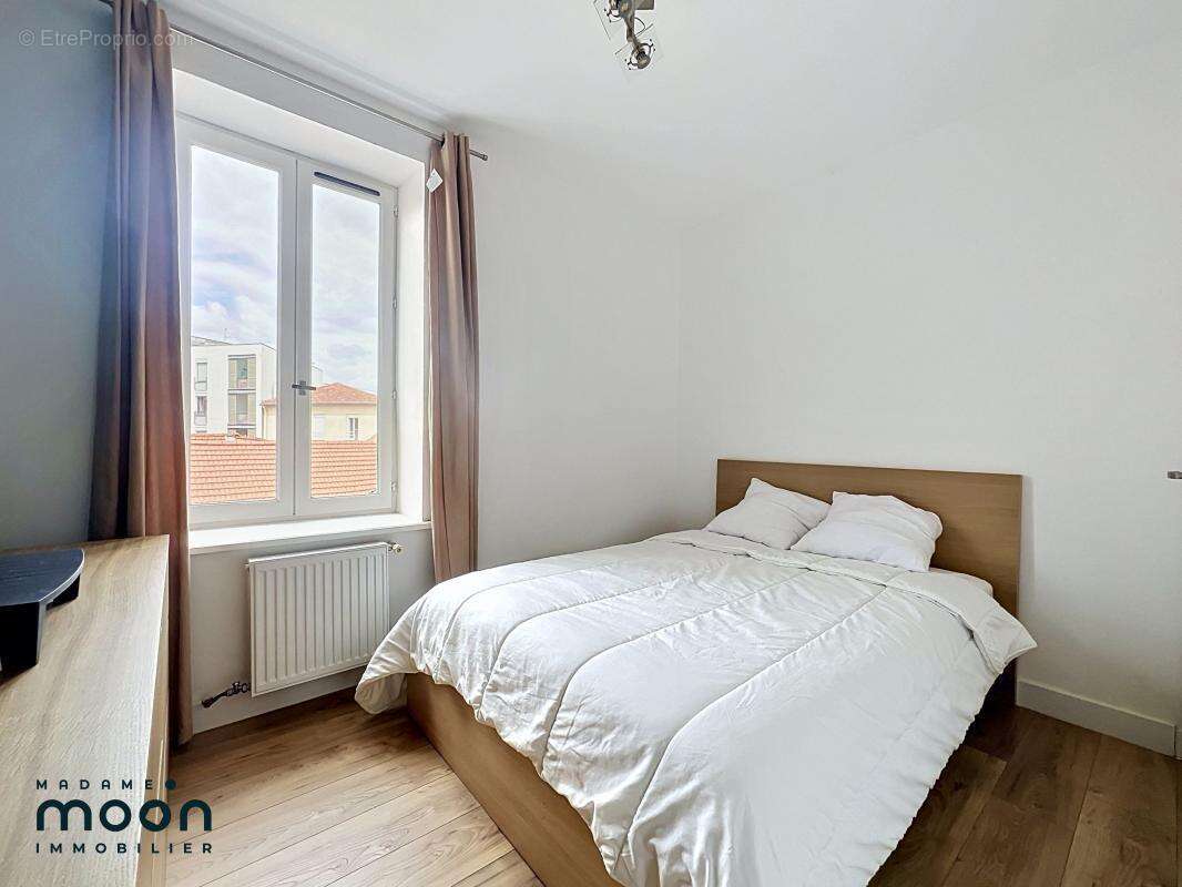 Appartement à OULLINS