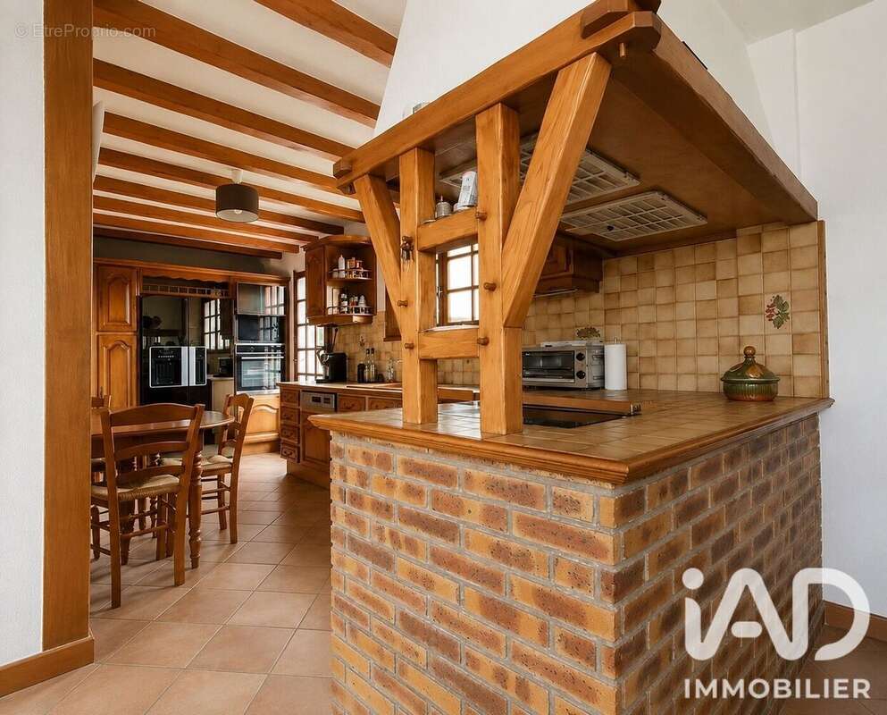 Maison 157 m² à Le Plessis-Feu-Aussoux  - photo 7
