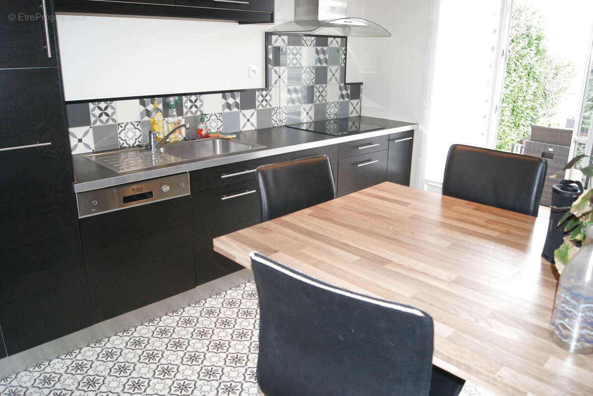 Maison à L'ISLE-D'ABEAU