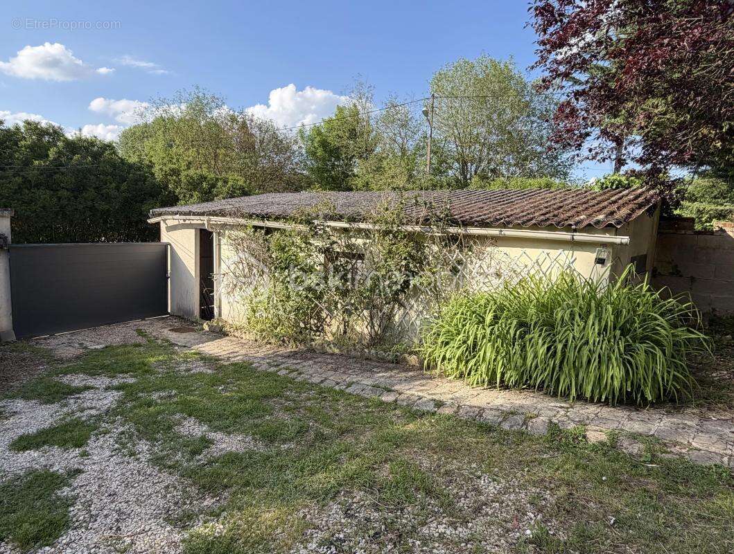 Maison à JOUY-SUR-MORIN