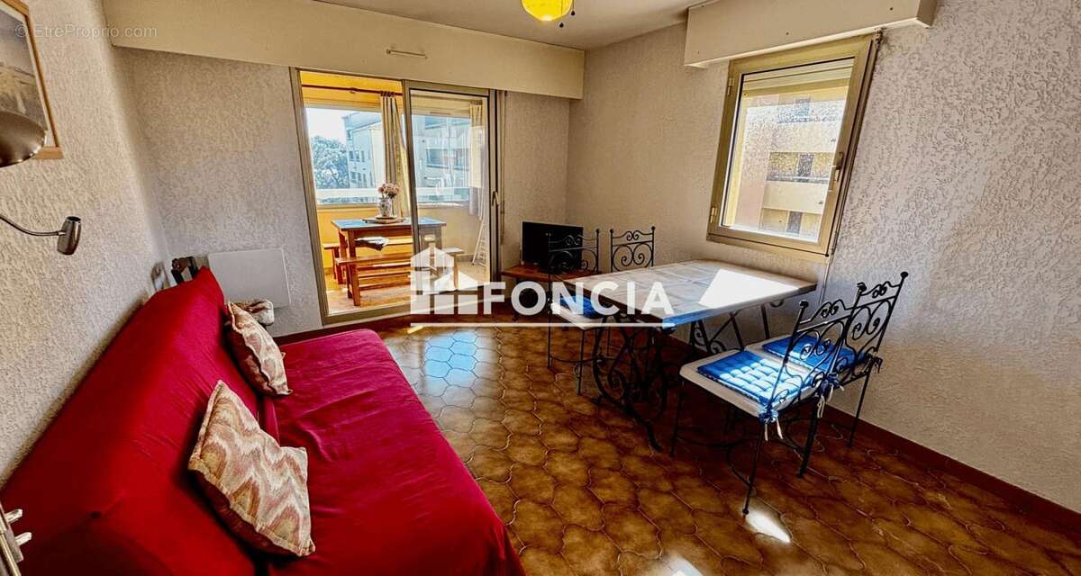 Appartement à SIX-FOURS-LES-PLAGES