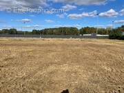 Terrain à CHOISY-AU-BAC