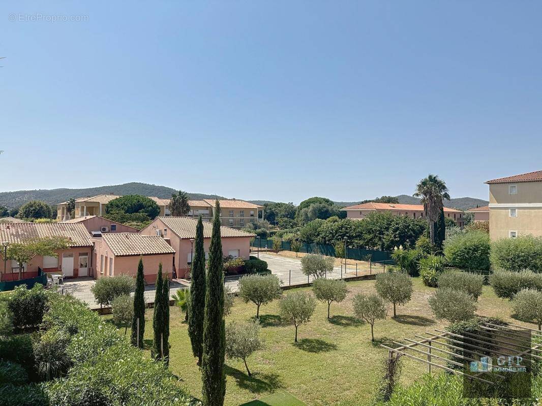 Appartement à BORMES-LES-MIMOSAS