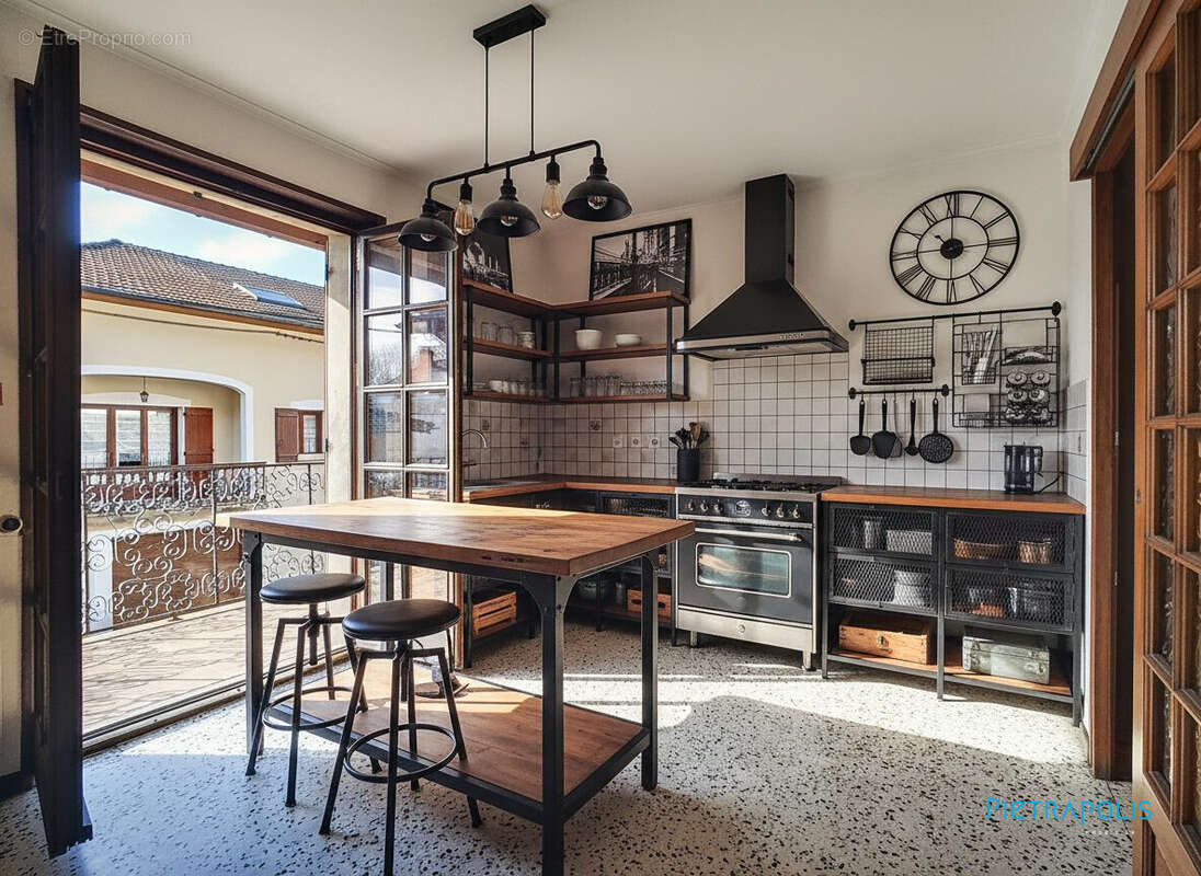 Cuisine en home staging - Maison à VILLENEUVE-DE-MARC