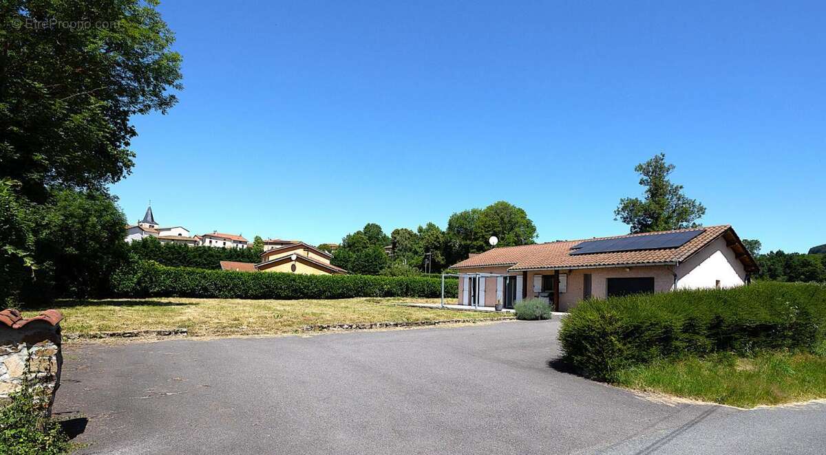 Maison à VIOLAY