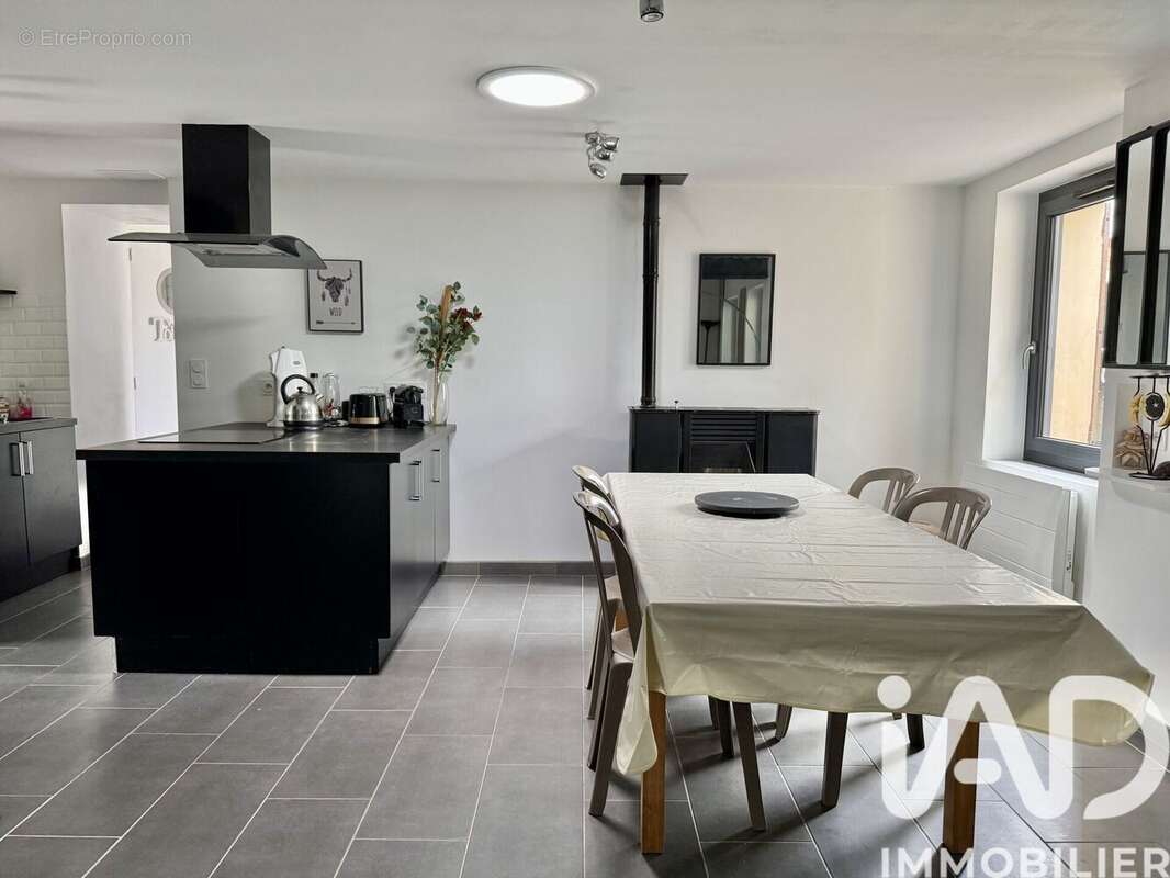 Photo 2 - Maison à SALLES