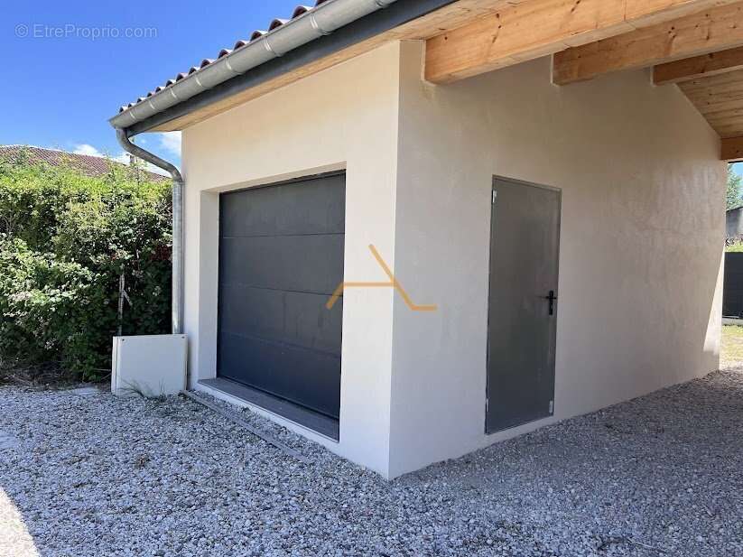 Maison à LA BEGUDE-DE-MAZENC