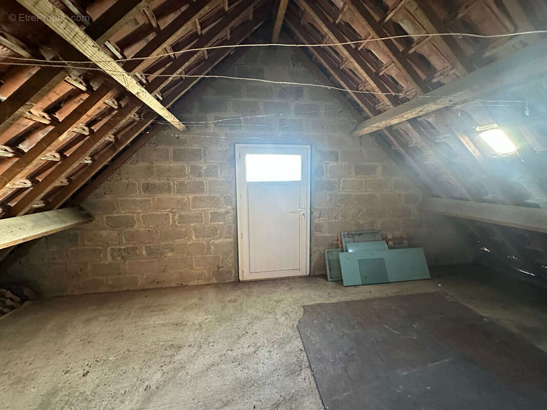 Maison à BELLOU-SUR-HUISNE