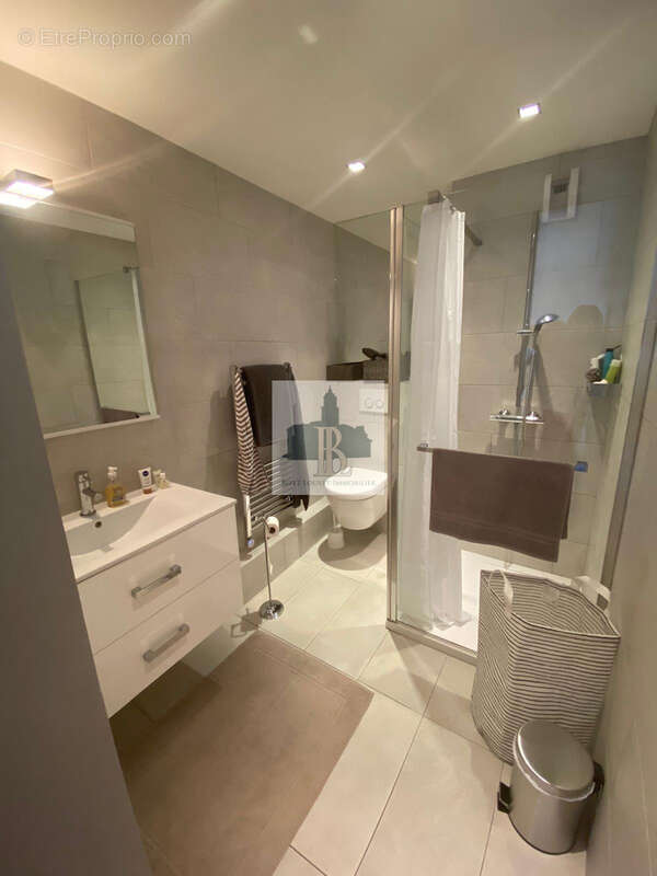 Saint-Tropez, appartement 2 chambres, 2 balcons, vue dégagée - photo 9