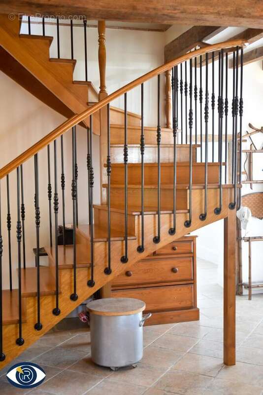 Maison à MONTIGNE-LE-BRILLANT