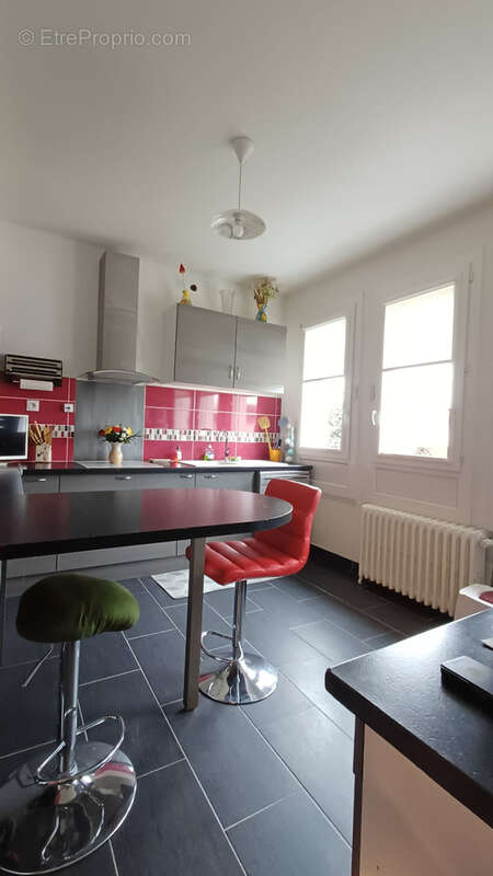 Maison à SAINT-YORRE