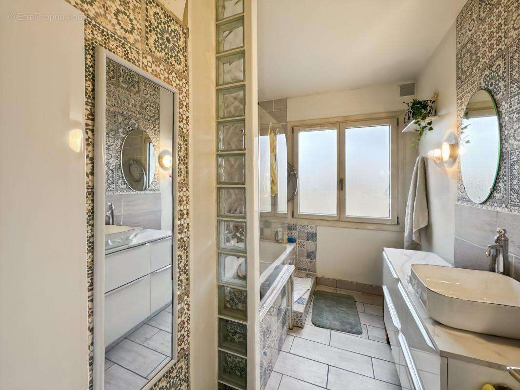 Maison à CHATEAU-L&#039;EVEQUE