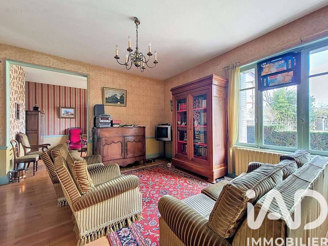 Photo 2 - Maison à YZEURE