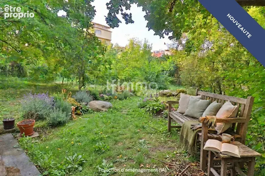 Centre Historique - Propriété de caractère : T5 avec jardin et g - photo 5