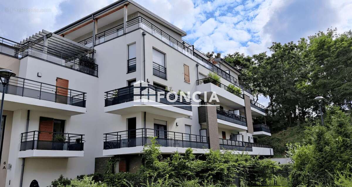 Appartement à LOUVECIENNES