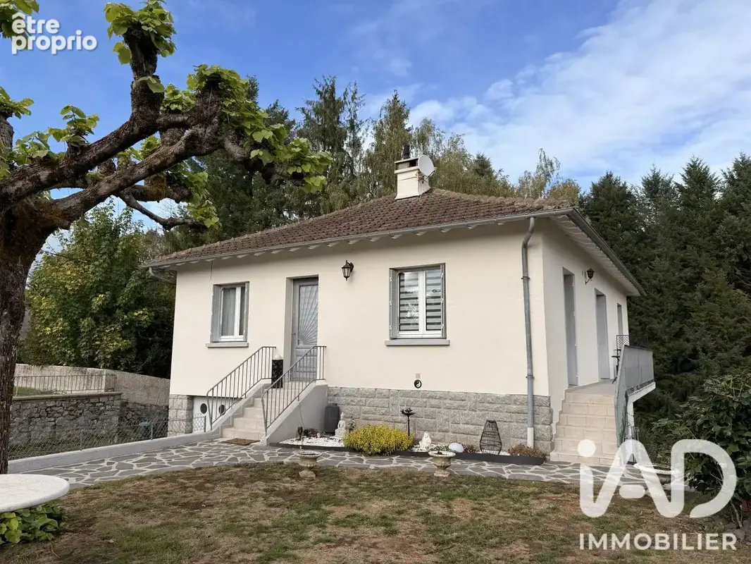 Photo 1 - Maison à LE ROUGET