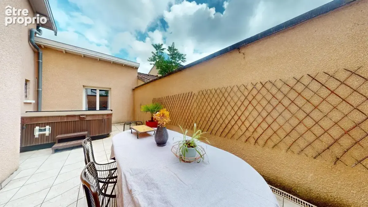 Maison 156 m² à Villeurbanne  - photo 7