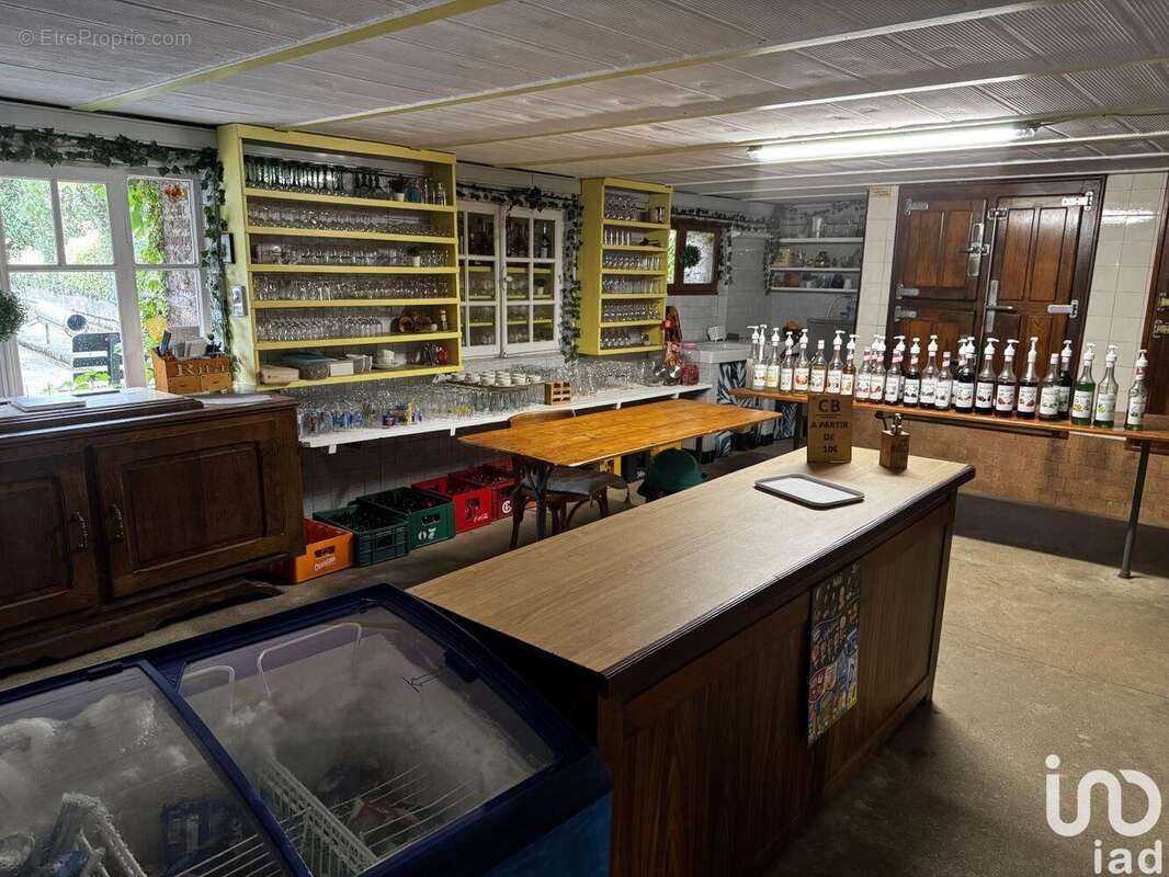 Photo 5 - Commerce à MEZIERES-SUR-OISE