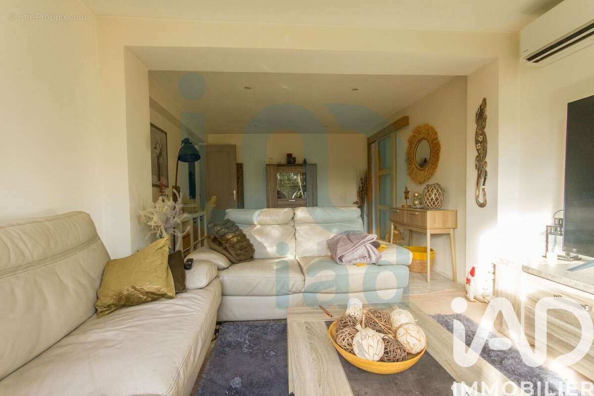 Photo 3 - Maison à ORNAISONS