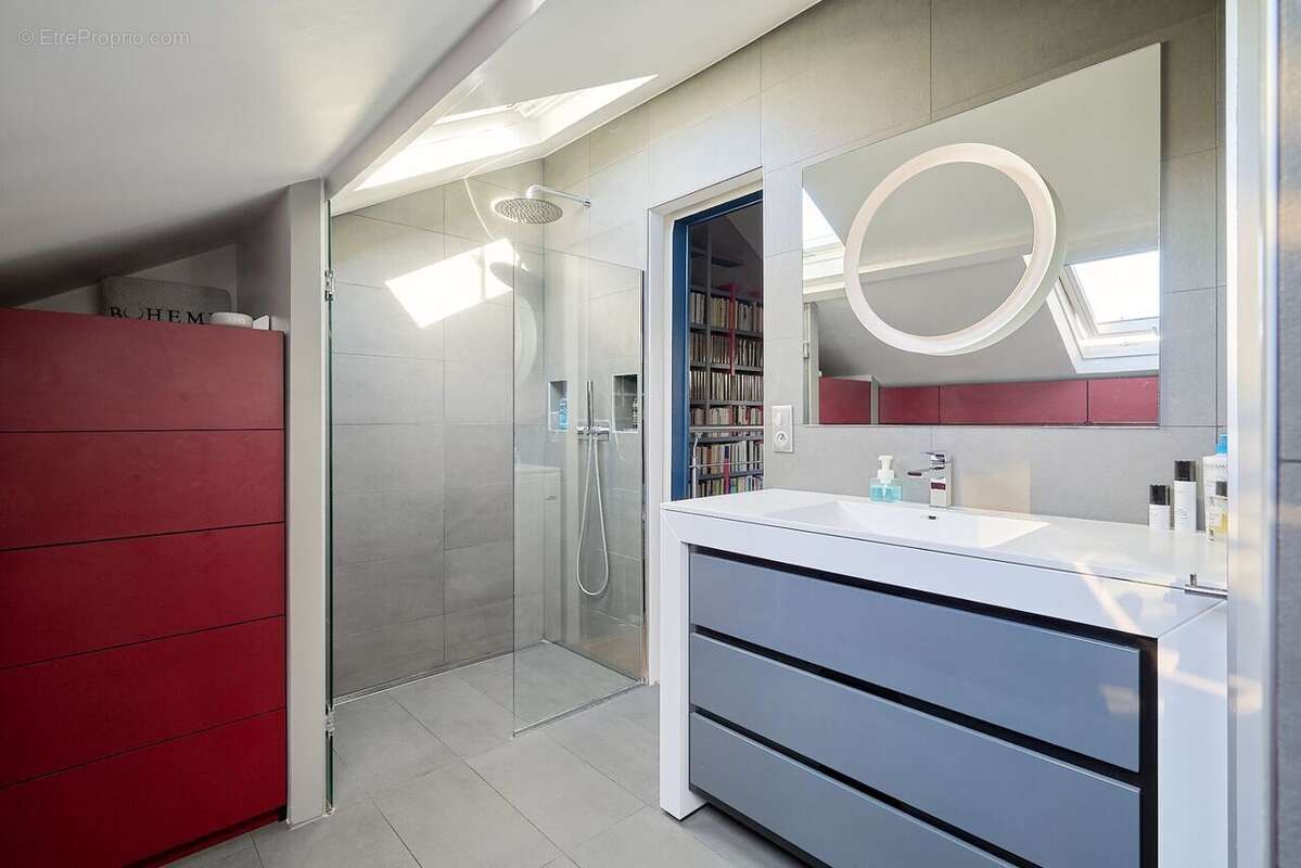 Appartement à PARIS-3E