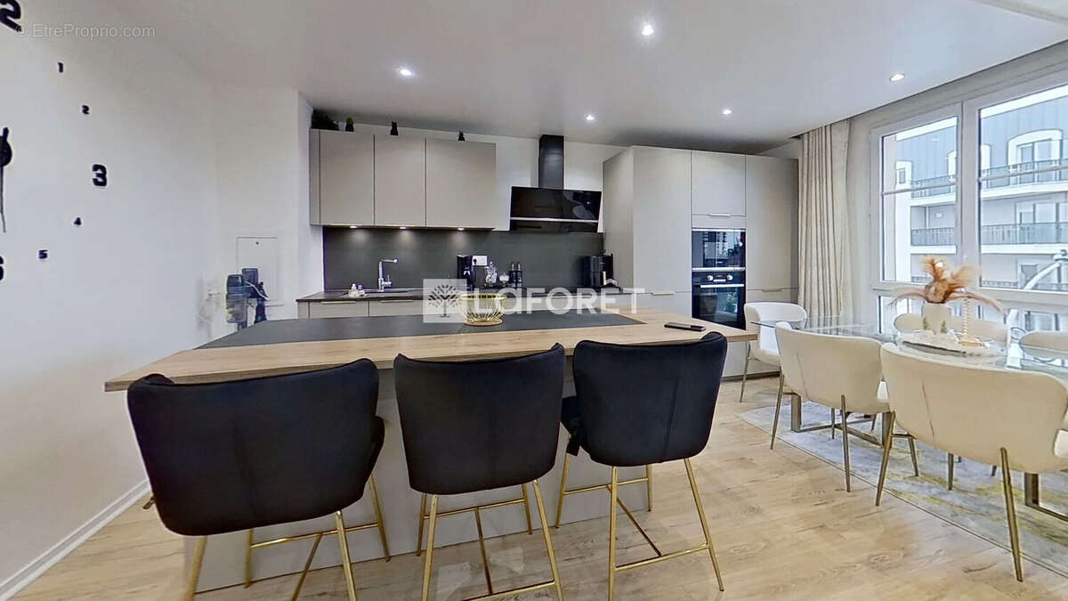 Appartement à LE BLANC-MESNIL