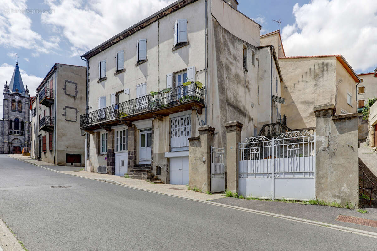 Appartement à VERTAIZON