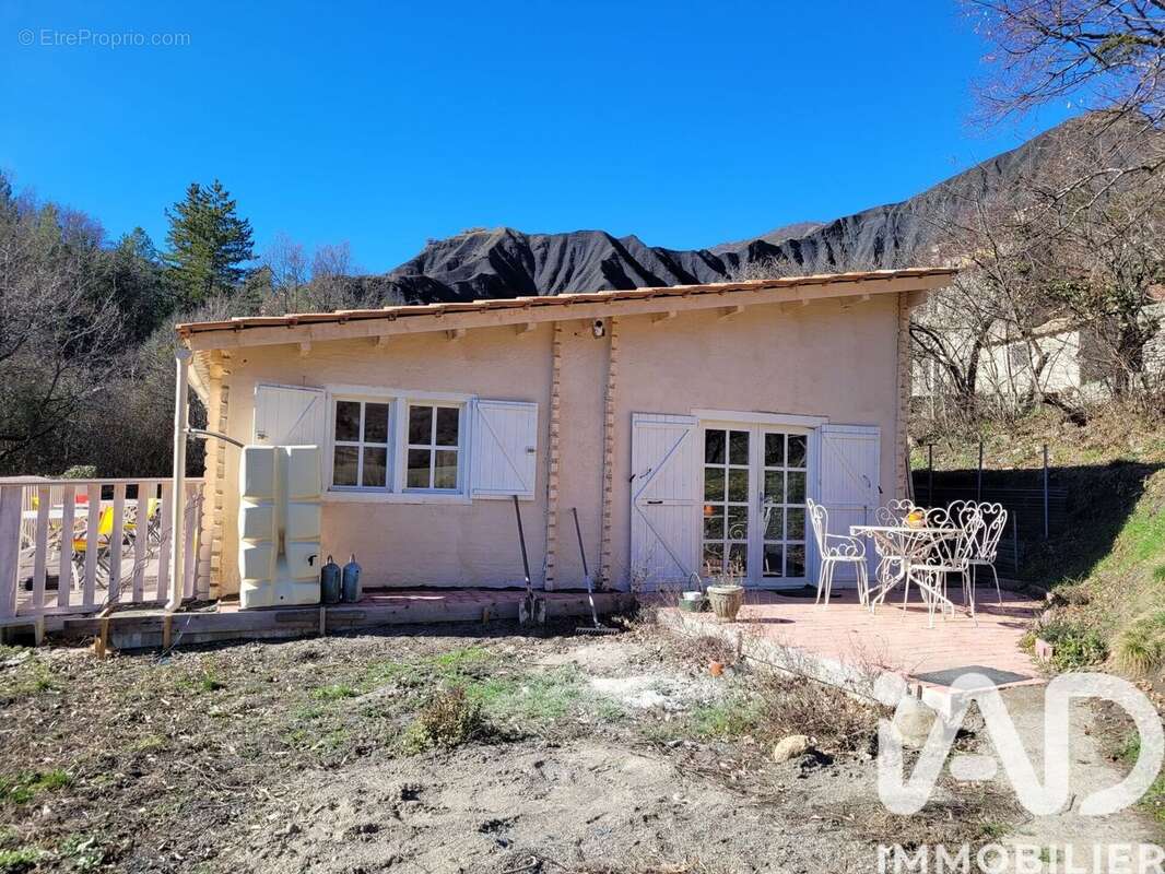 Maison 340 m² à La Robine-Sur-Galabre  - photo 7