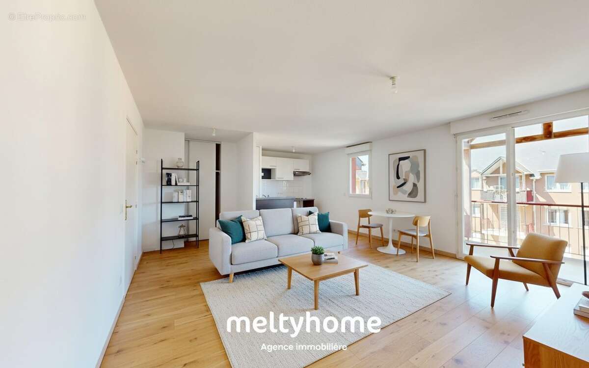 Appartement à LA RIVIERE-SAINT-SAUVEUR