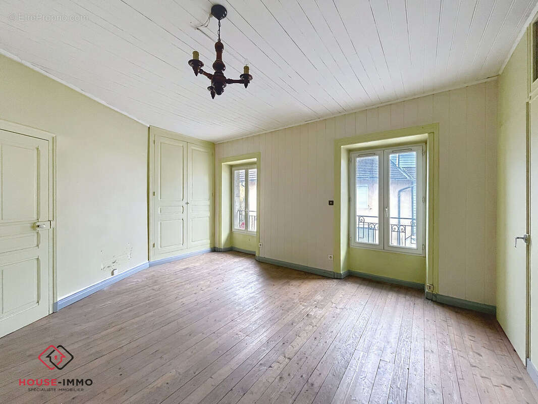 Maison à CLAIRVAUX-LES-LACS