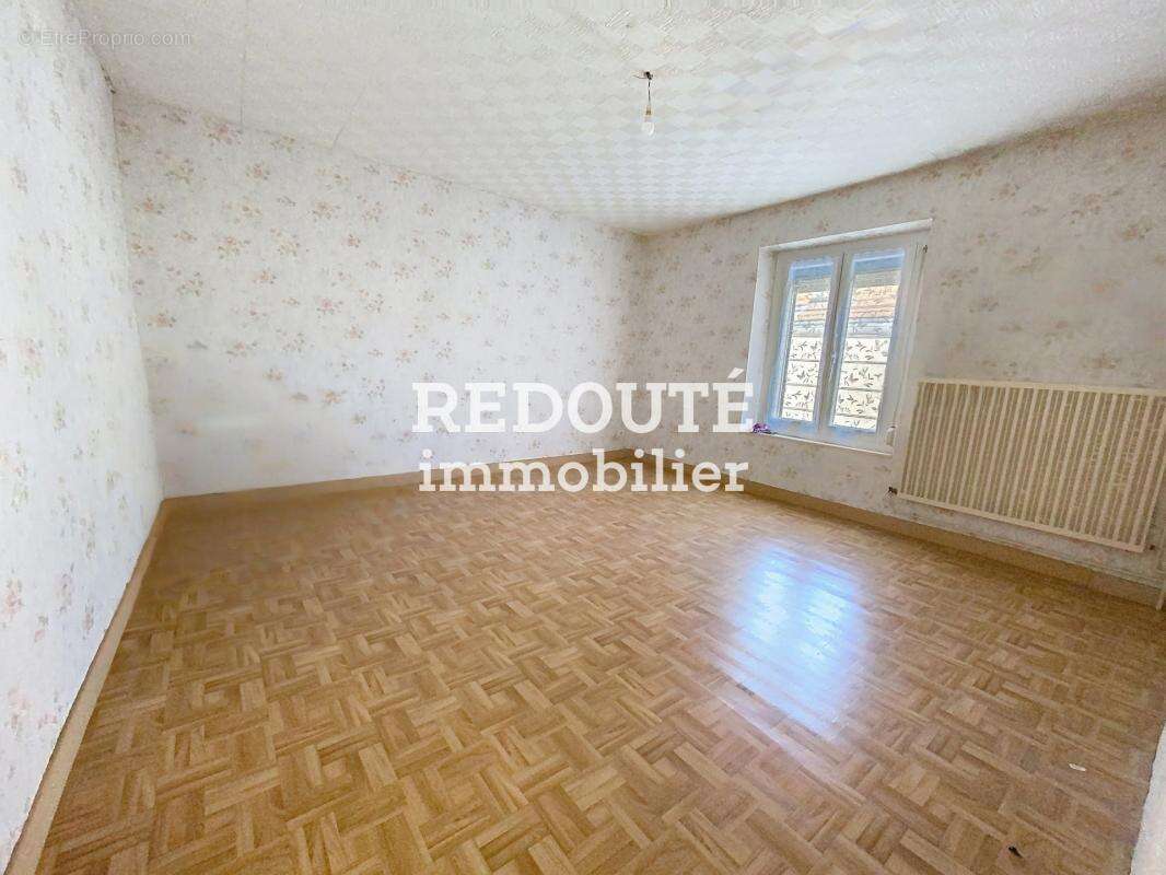 Maison T3 ( à rénover) avec jardin/garage/proche commodités - photo 8