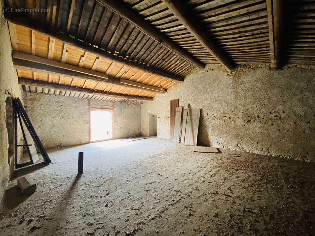 Maison à SAINT-CANNAT