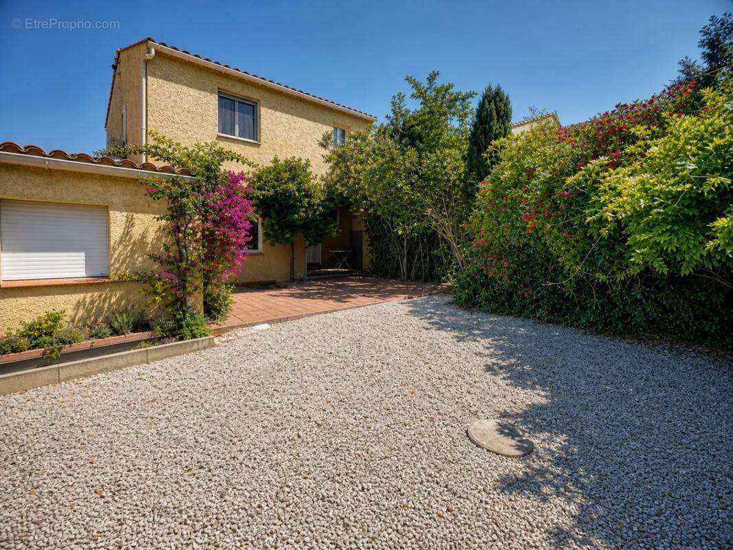Maison à COURSAN