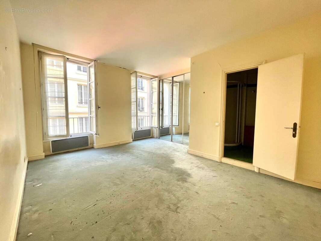 Appartement à PARIS-5E