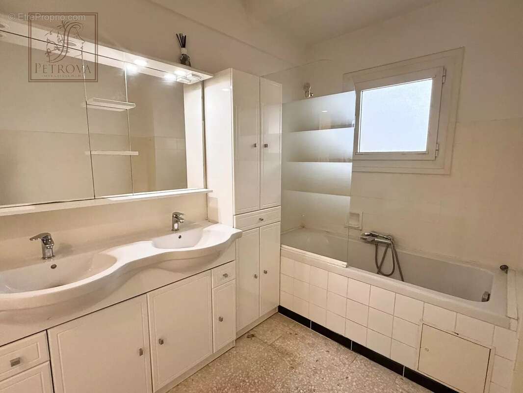 Appartement à MENTON