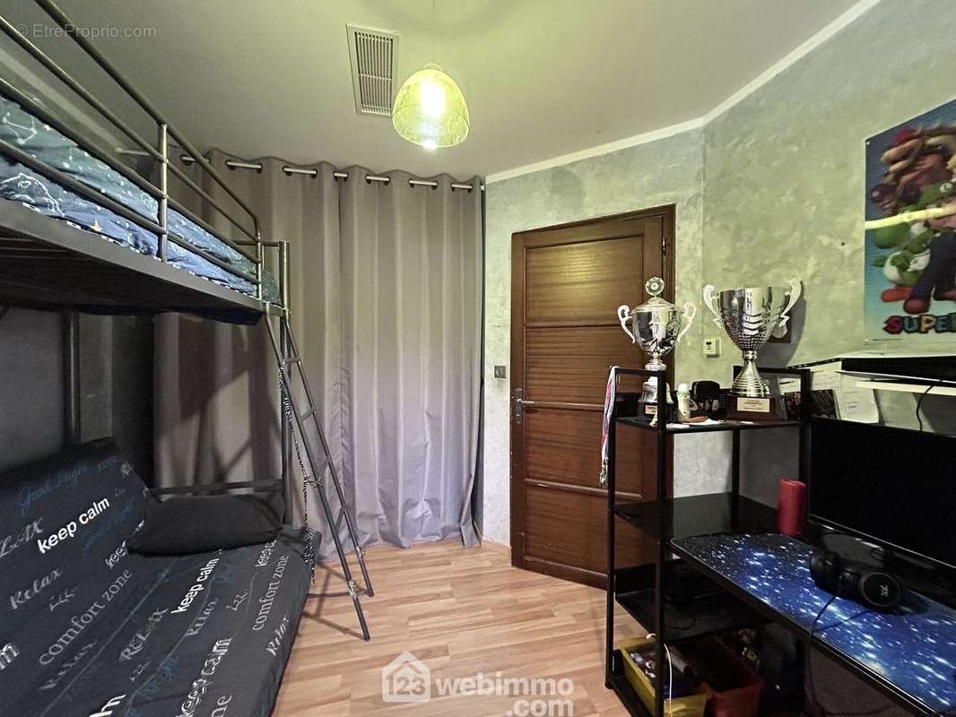 Chambre n°5 - Maison à TALASANI