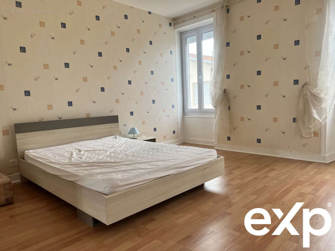 Maison à PORT-DES-BARQUES