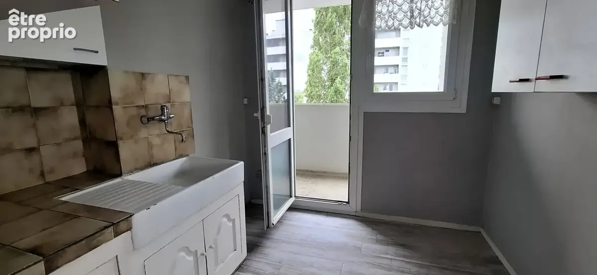 Appartement 2 pièces à vendre dans résidence recherchée avec Ascenseur, Quartier Remicourt SAINT QUENTIN (02) - photo 8
