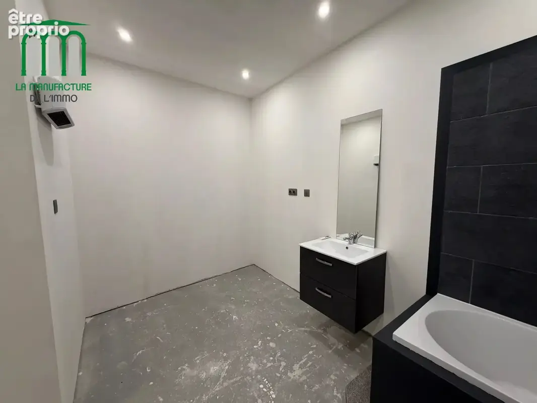 Appartement F5 - 110,09M2. Cave. Garage. Saint-Etienne-Chavanelle - photo 32