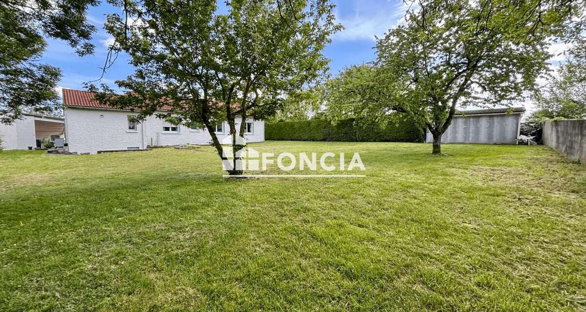 Maison à SAINT-SYMPHORIEN