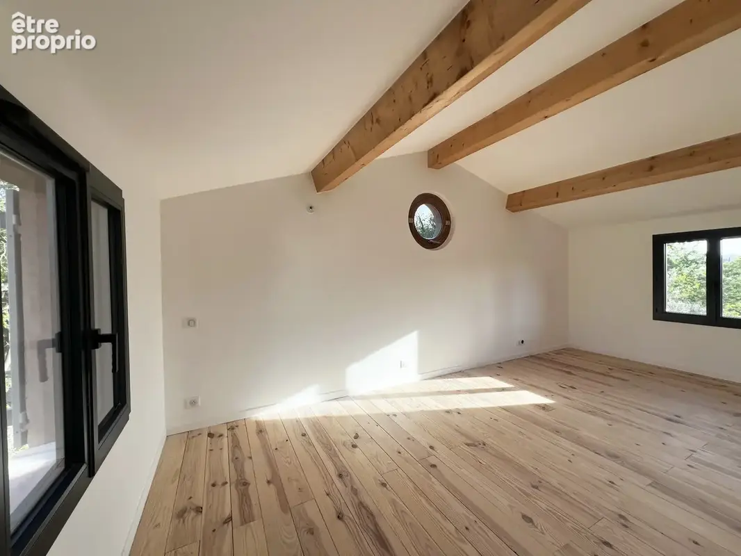 Superbe maison NEUVE de 170m2 -  5 chambres -  Ravissant jardin avec PISCINE - FRAIS NOTAIRES REDUITS. - photo 18