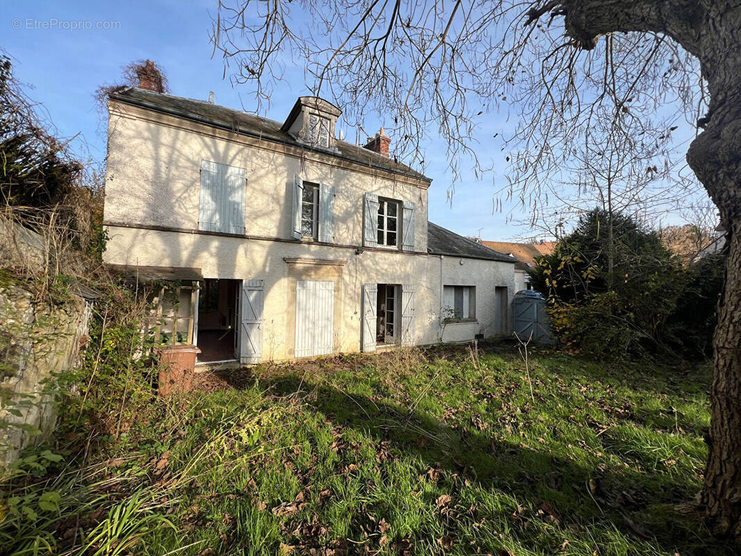 Maison à SAINT-REMY-L'HONORE