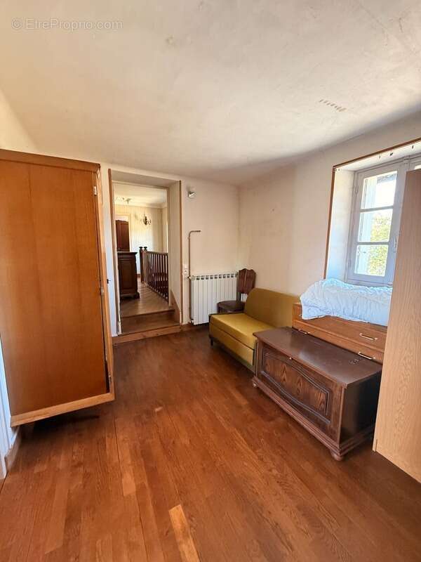 Maison en pierre de 126m², 4 chambres, avec grange 65 000 € - photo 13